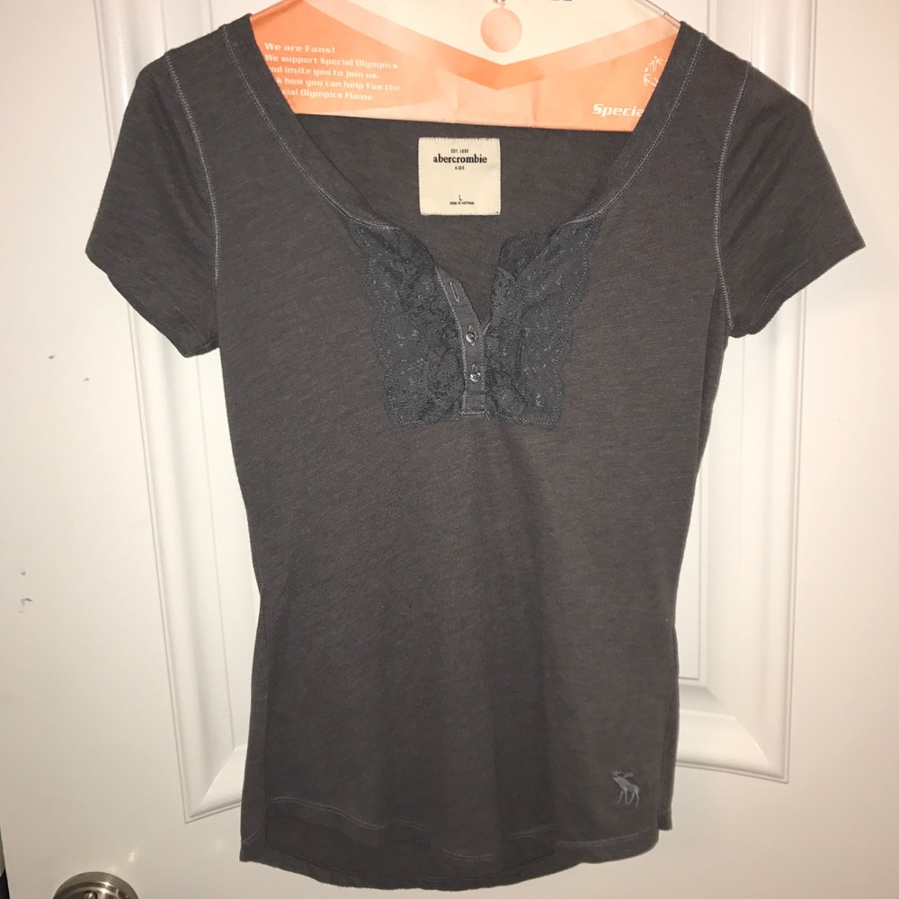 lace detail shirt